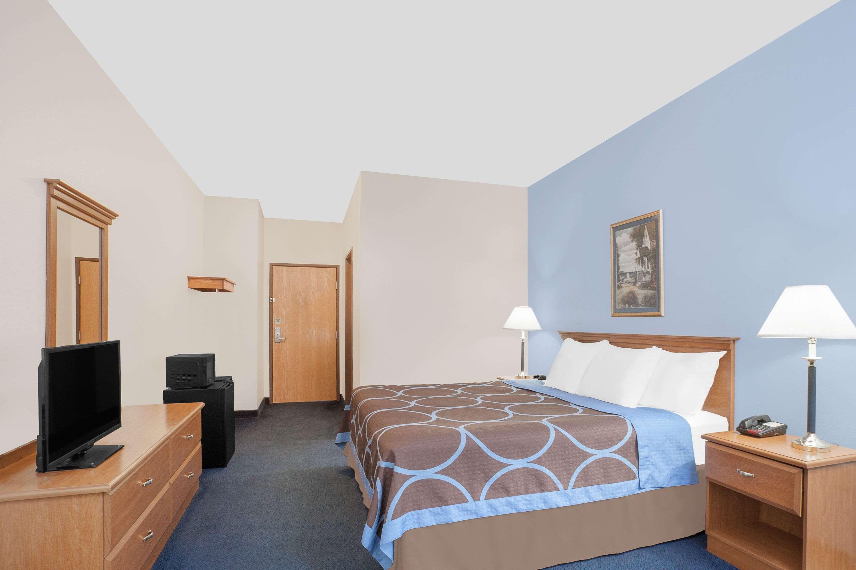 Super 8 By Wyndham Cobleskill Ny Buitenkant foto