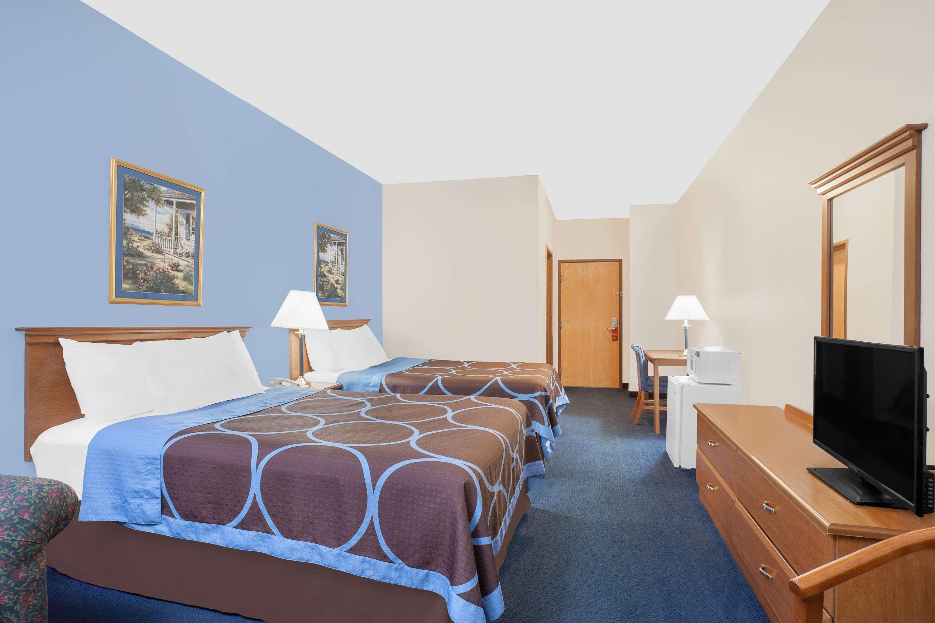 Super 8 By Wyndham Cobleskill Ny Buitenkant foto