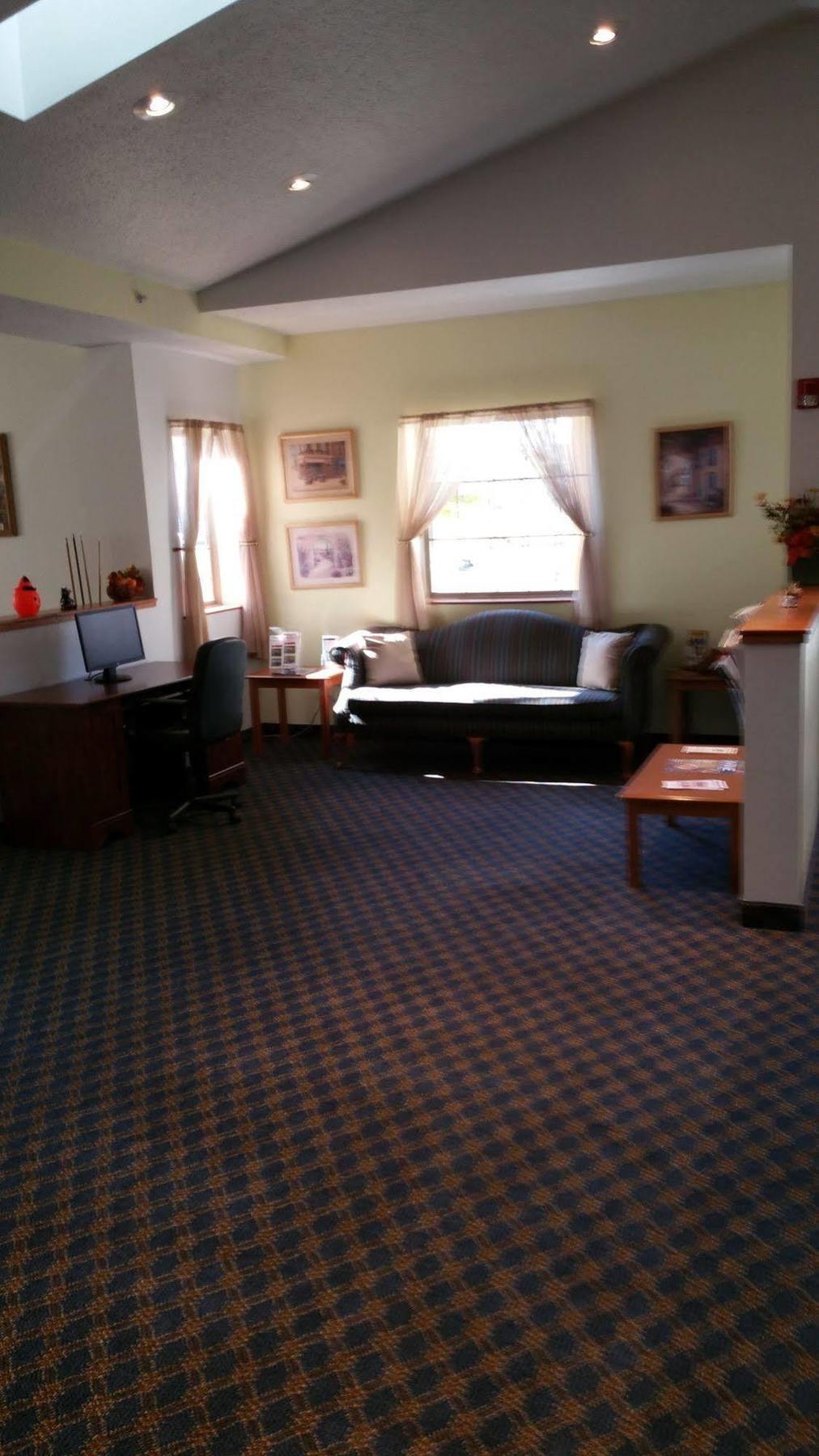 Super 8 By Wyndham Cobleskill Ny Buitenkant foto